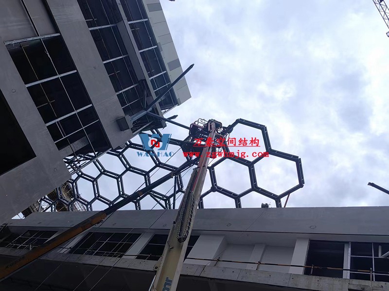 嘉兴长安里ETFE气枕钢膜结构顶棚工程