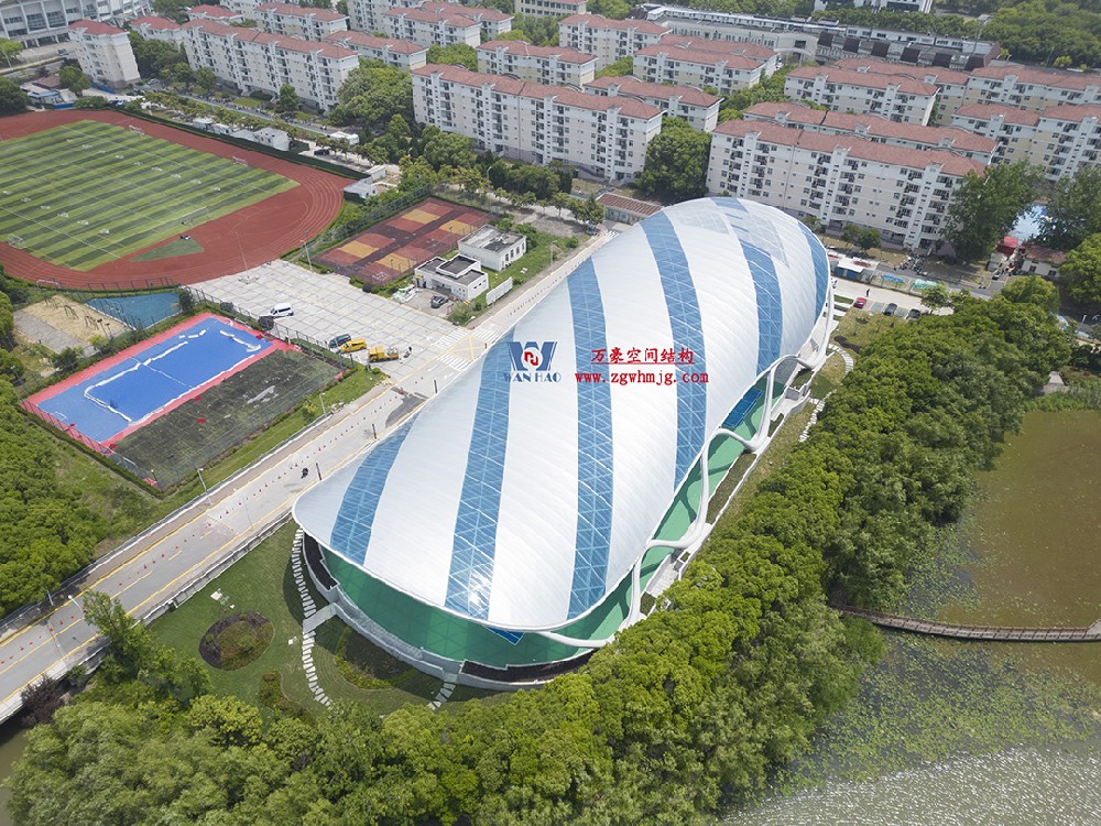 上海工程技术大学松江校区风雨操场ETFE膜结构项目