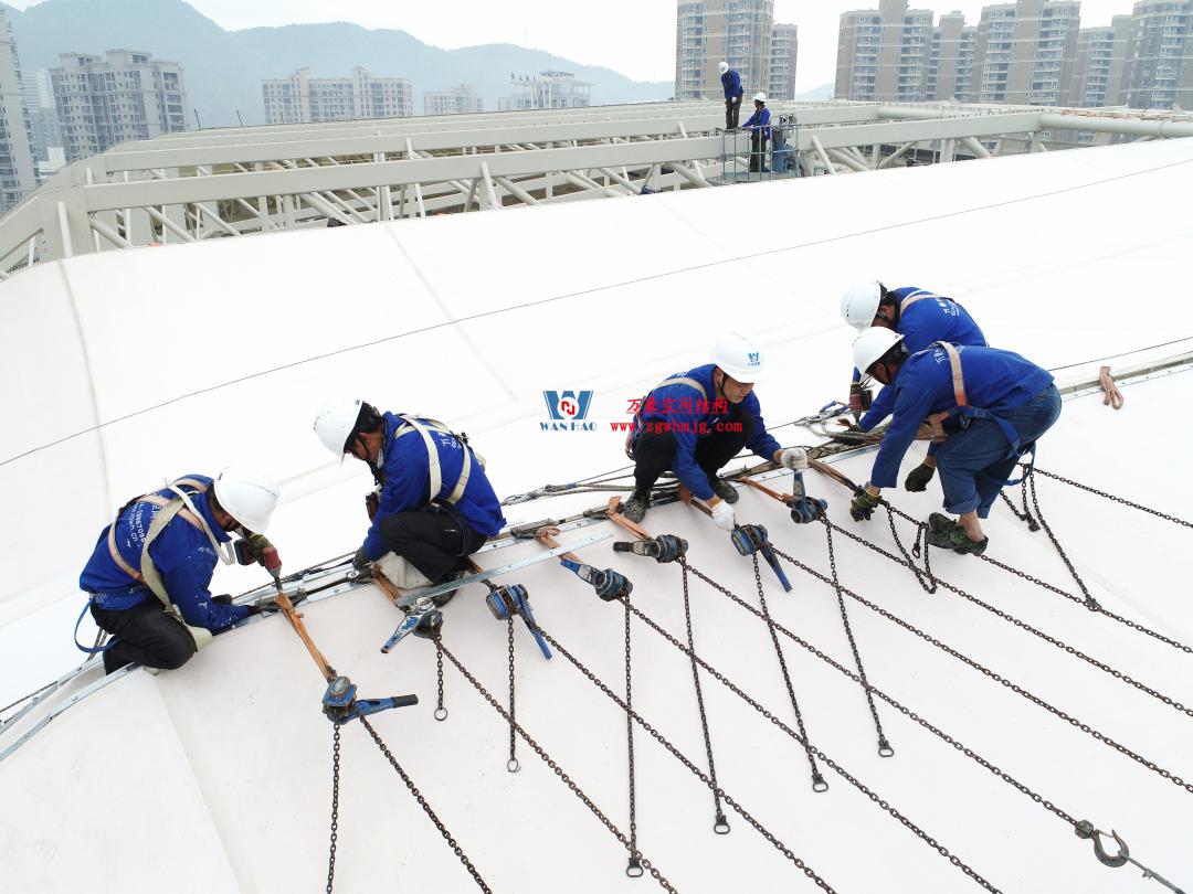 膜结构体育场屋面安装全解析:从技术要点到经典案例 膜结构体育场屋面安装全解析:从技术要点到经典案例