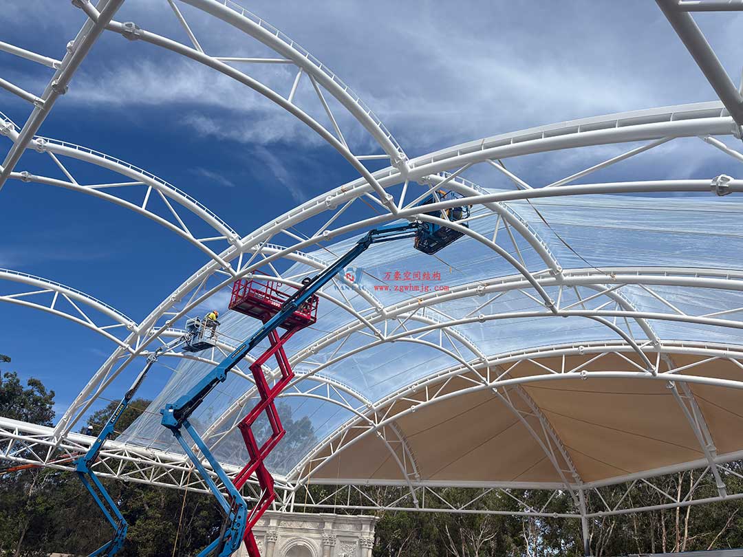 跨越山海的建筑新章!澳大利亚喷泉广场天幕张拉正酣,双膜科技赋能庄园建筑 跨越山海的建筑新章!澳大利亚喷泉广场天幕张拉正酣,双膜科技赋能庄园建筑