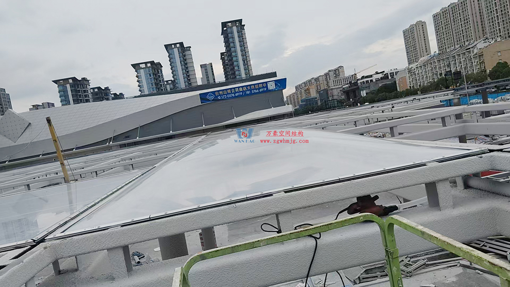 进度提速!台州山姆超大ETFE气枕天幕火热施工中,城市新地标来了 进度提速!台州山姆超大ETFE气枕天幕火热施工中,城市新地标来了